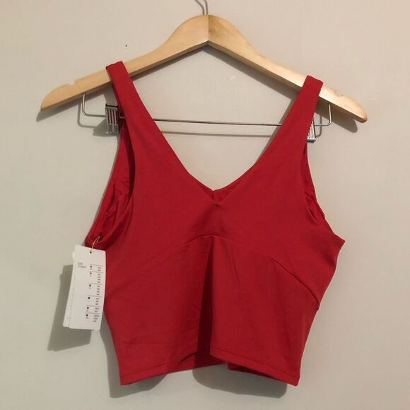 📳 All In Motion | NEW CROPPED TANK - Picture 1 of 4